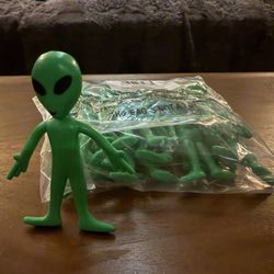 Bendable Alien Toy - 12 - Party Favor - Treasure Box Prize Giveaway NEW