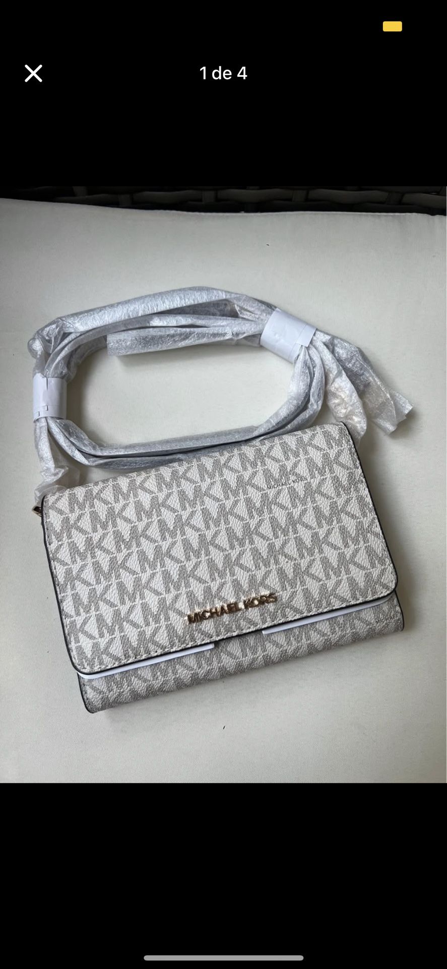 Michael Kors Jet Set Travel Phone Xbody – NWT – Original Packaging