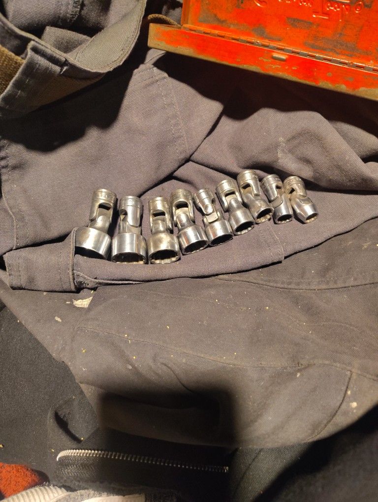 Snap-on Sockets