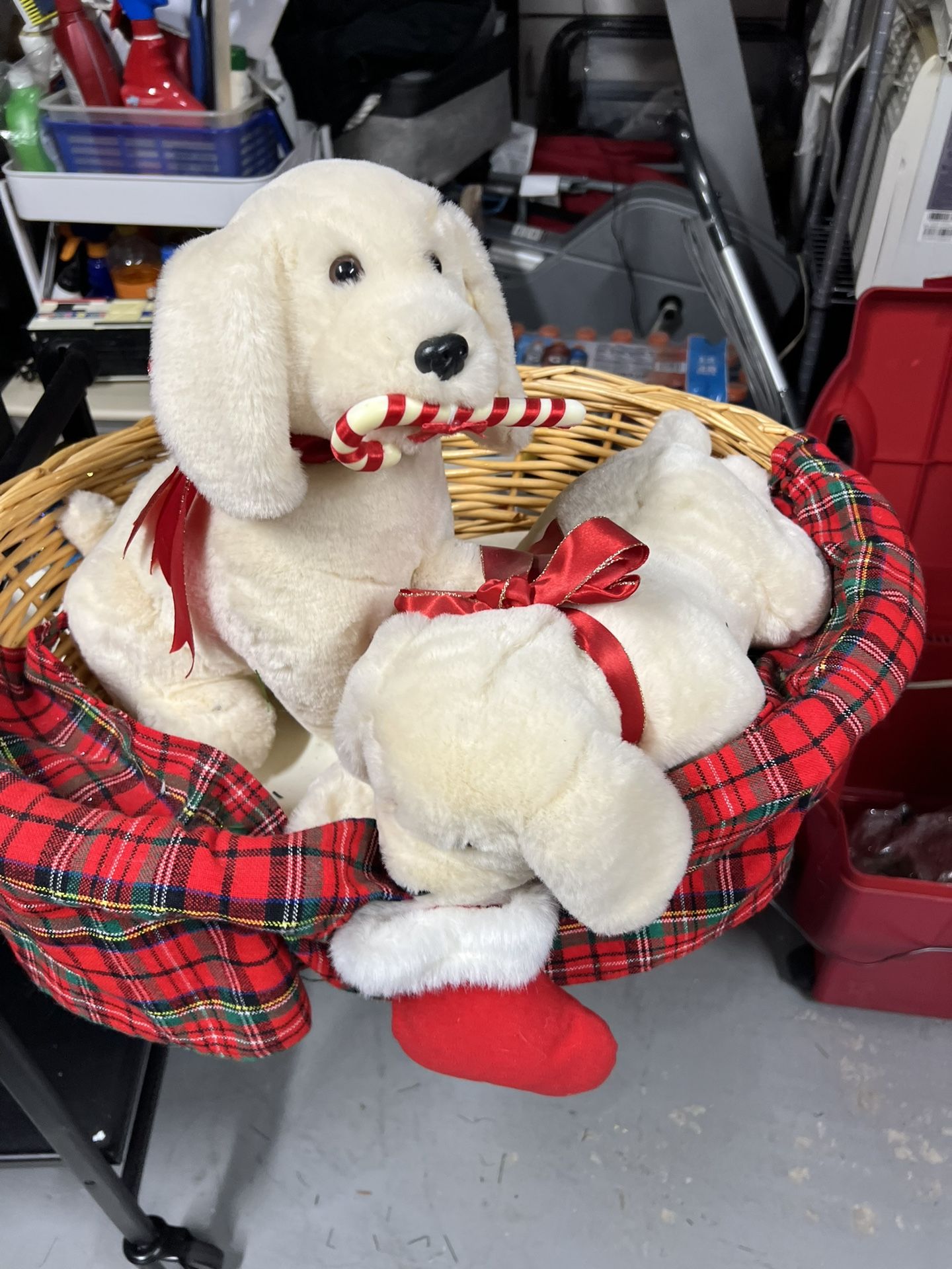 Vintage Christmas Animated Puppies In Basket