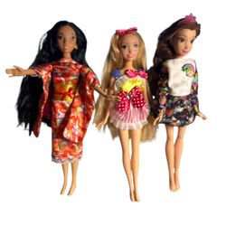 Barbie 3 Mattel Disney Barbie no original box clothes. T-33