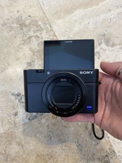 Small Sony camera