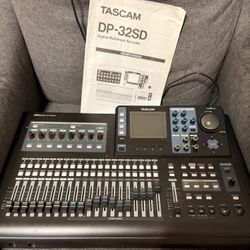 Tascam DP-32SD Digital Portastudio