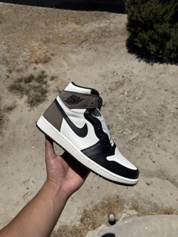 Jordan 1 Mocha Size 9