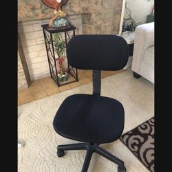 SMALL COMPUTER CHAIR