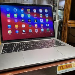 Apple MacBook M1 (2020) With CalDigit Expansion