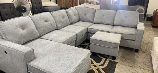 New reversible sectional couch / free delivery