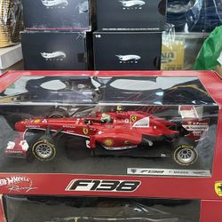 Ferrari F138 1/18 Hot wheels