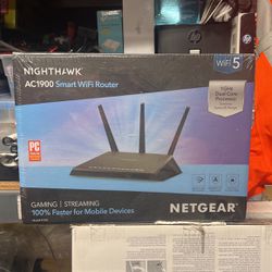 Nighthawk. WiFi Router