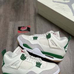 Jordan 4 Retro SB Size 9