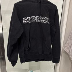 SUPREME HOODIE