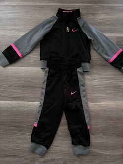 Nike outfit 2t