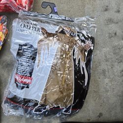 Costumes 