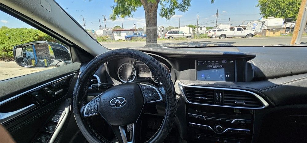 2017 Infiniti Qx30
