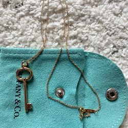 Tiffany 18k Rose Gold Open Key Necklace 