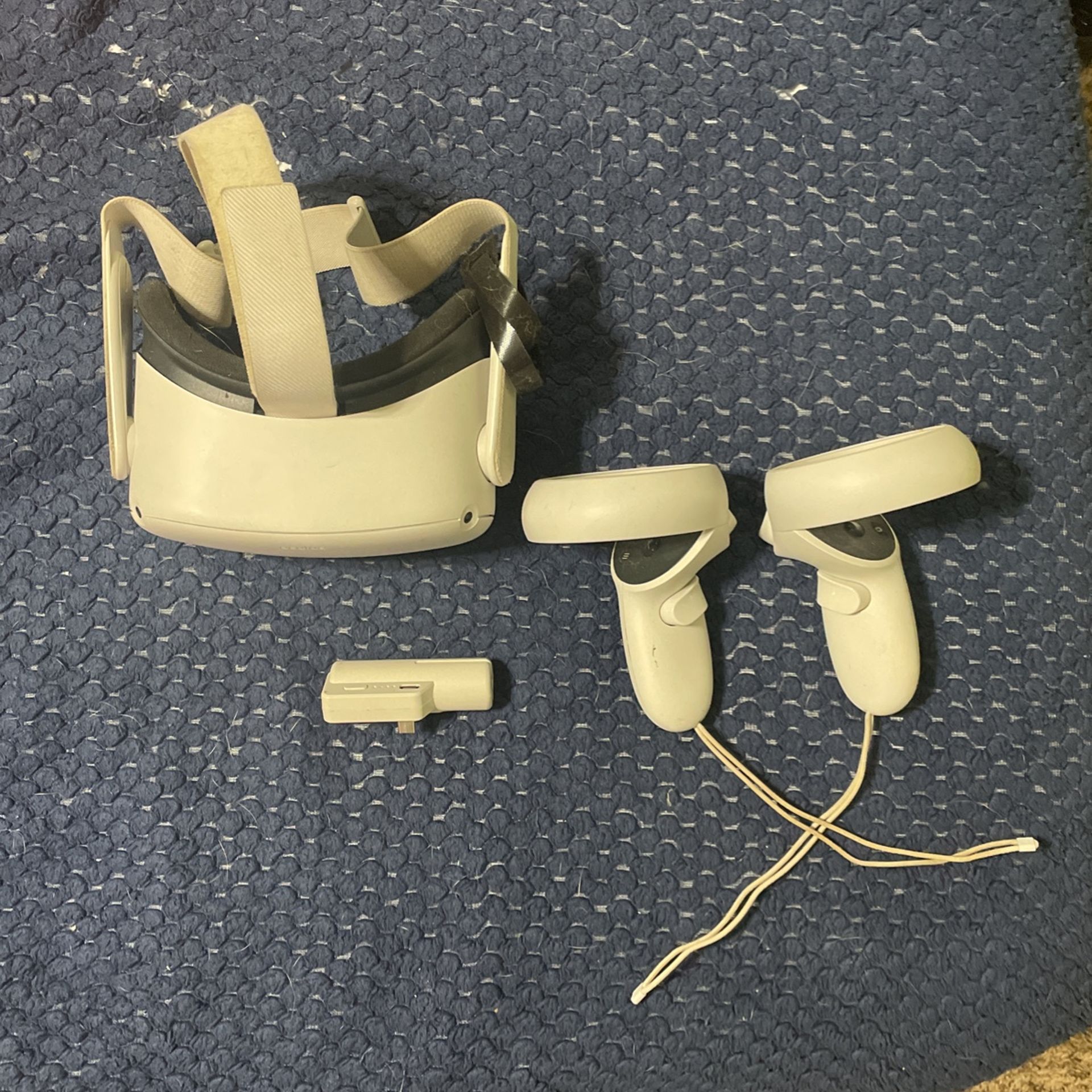 Oculus Meta Quest 2 With Attachable Battery Pack