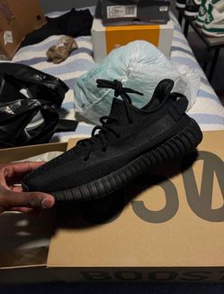 Yeezy Onyx V2