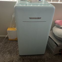 Kenmore Mini Fridge 
