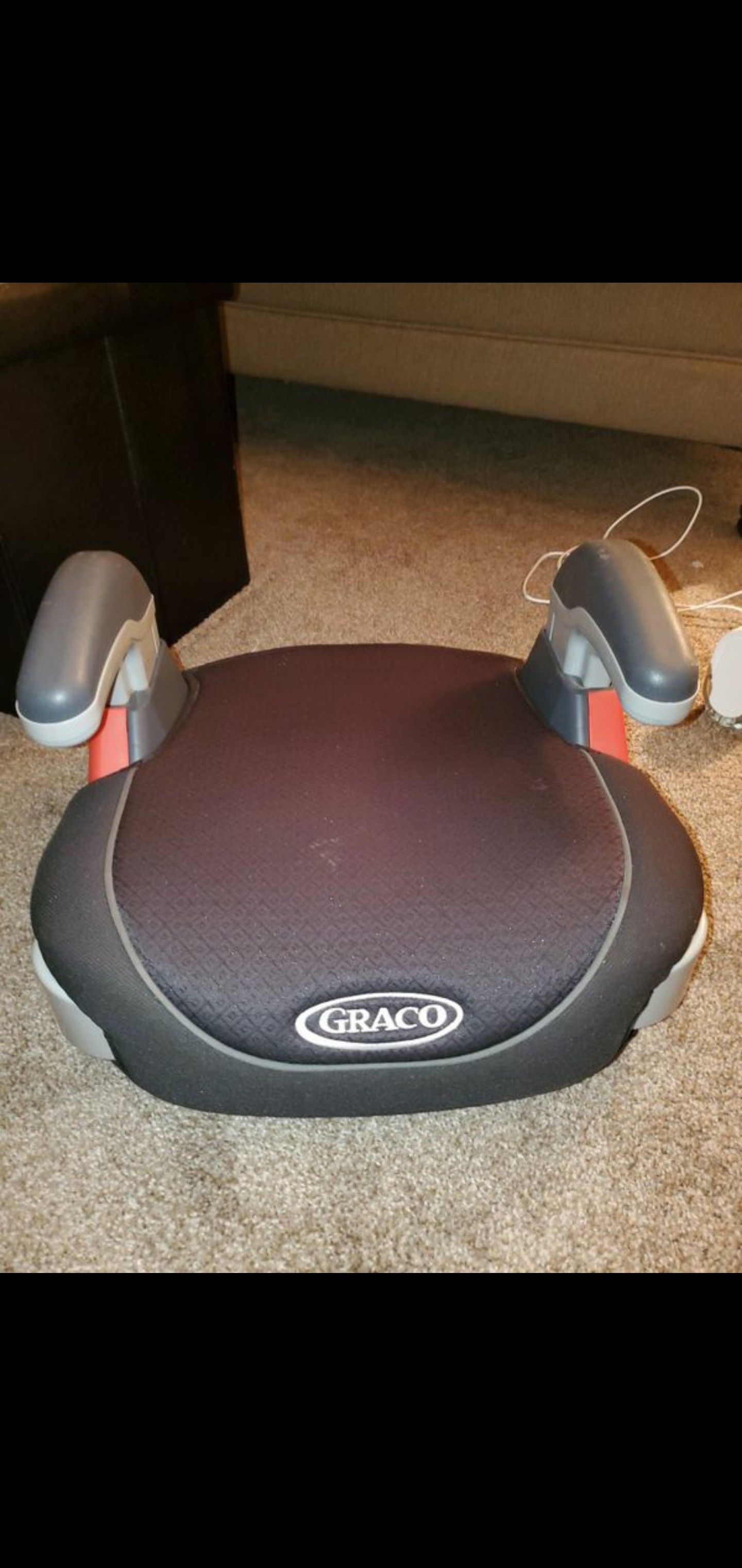 Graco booster seat ( car seat)