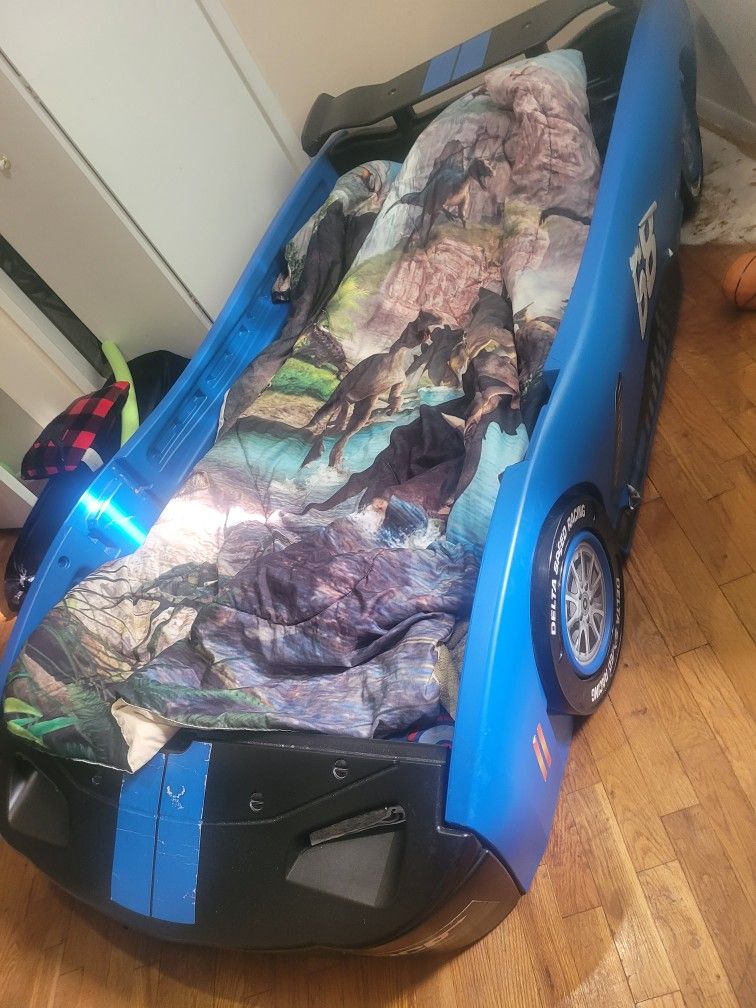 Car Bed