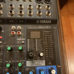 Yamaha MG12XU Mixer
