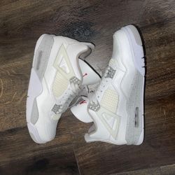 Jordan 4 