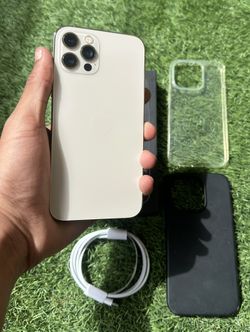 iPhone 12 Pro Gold 128gb Mint Condition!