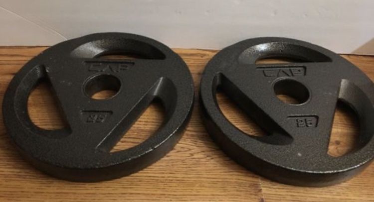 Weights 3 Piece 7ft Olympic Bar with 2x25s,4x10s and 2x5s (100lbs of plates)