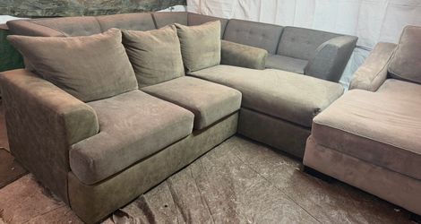 Gray couch good condition clean we saw all the time delivery $40 local