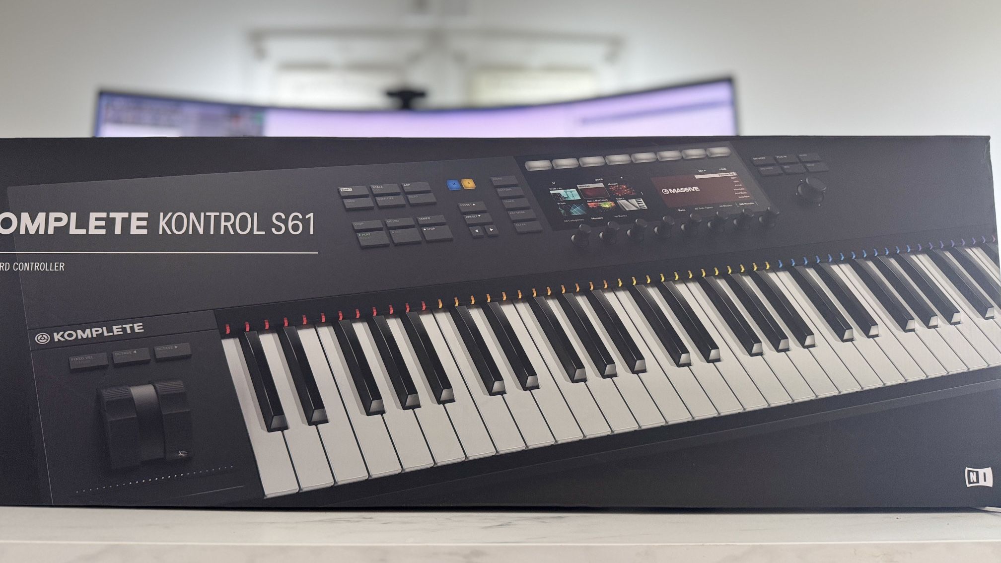 Komplete Kontrol S61 Mk2 MIDI Controller