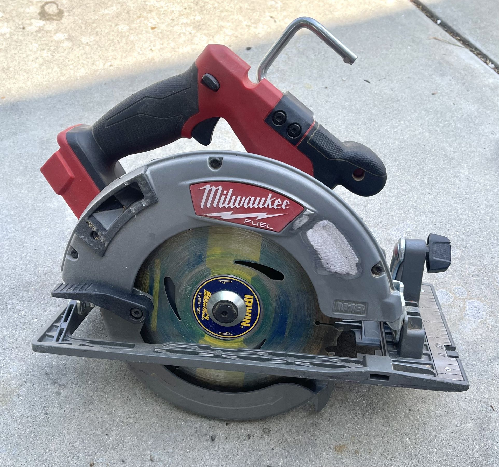 Milwaukee cordless skill saw M18
