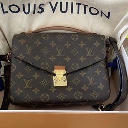 Louis Vuitton fashion items
