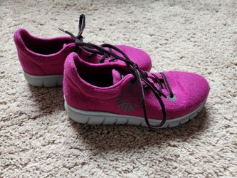 Giesswein Merino Runners, Size 5.5