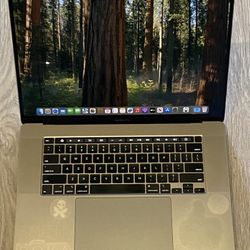 32Ram 500g MacBook Pro 2019 Battery Cycle Very Low Great Condition 