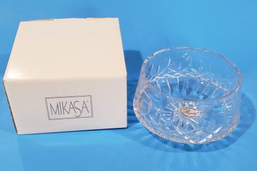 Rogaska Full Lead Crystal Bowl Yugoslavia 5" Diameter 3" Tall