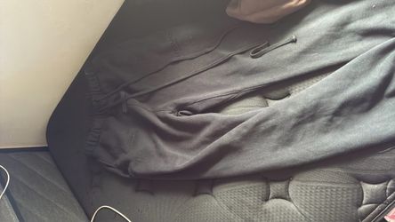 Black essential pants