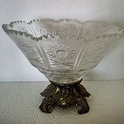 Vintage Hollywood Regency Crystal Centerpiece Bowl very good condition