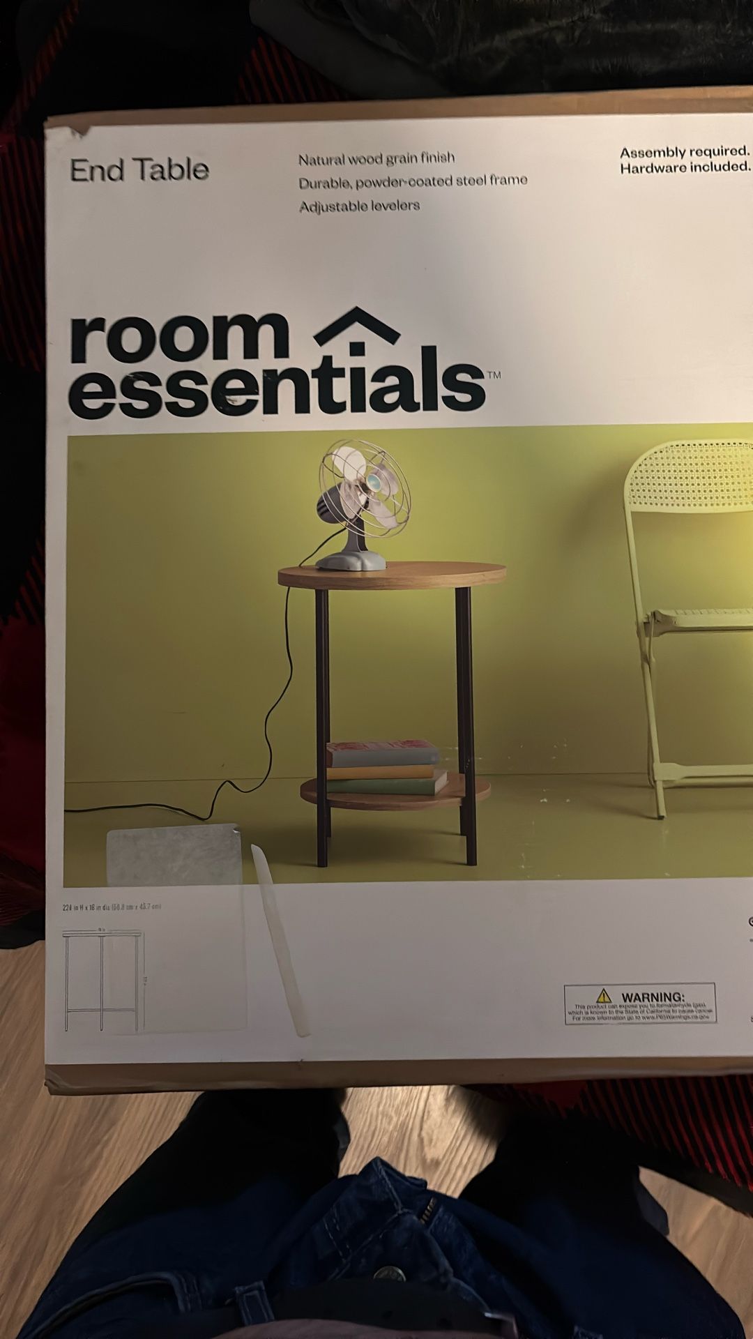Room Essentials End Table/ H 22”, W 18”