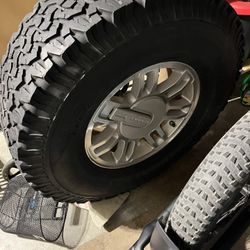 Hummer H3 Stock Spare Rim Aluminum 
