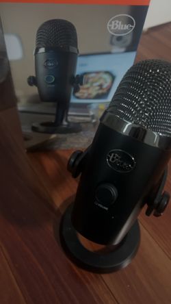 BRAND NEW LOGITECH YETI NANO MICROPHONE