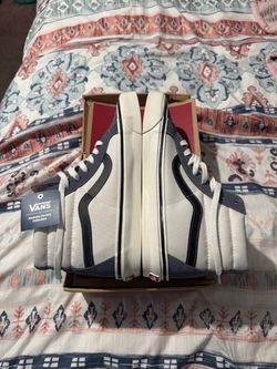 BRAND NEW Sk8-Hi 38 DX Vans (og blac)