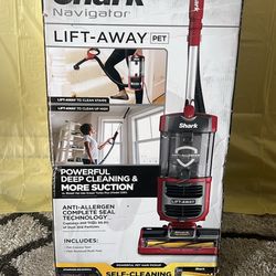 SHARK UPRIGHT NAVIGATOR ZU561