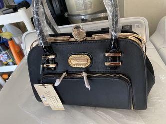 Black hand/shoulder bag