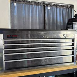 Craftsman Ball Bearing Grip Latch Tool Box works great no issues.