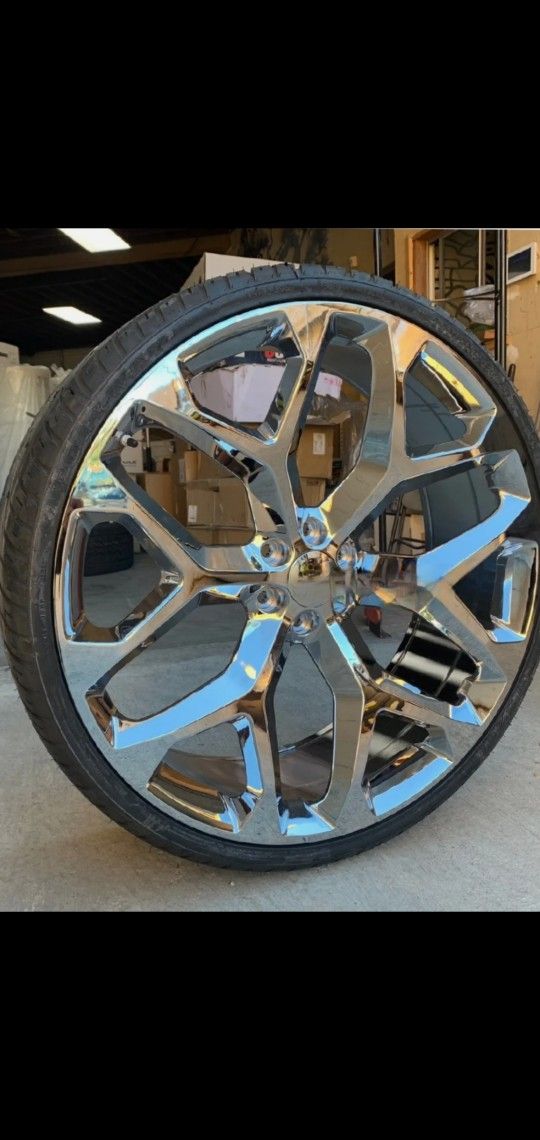28 in Chrome Snow Flake Rims for Sale in Crown Point, IN - OfferUp