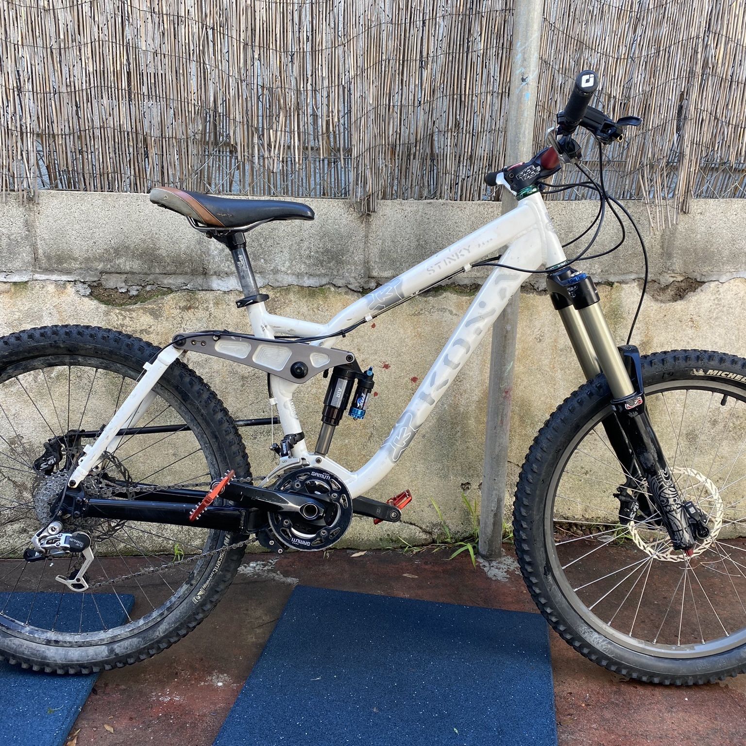 Kona stinky sale air