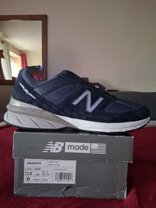 New Balance 990 V5 