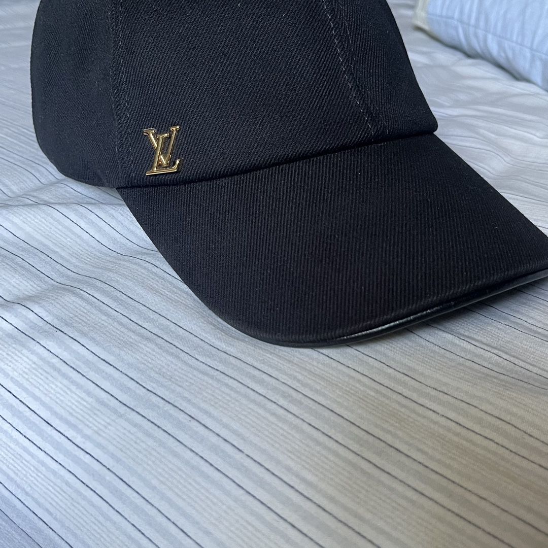 Louis Vuitton Hat for Sale in San Jose, CA - OfferUp