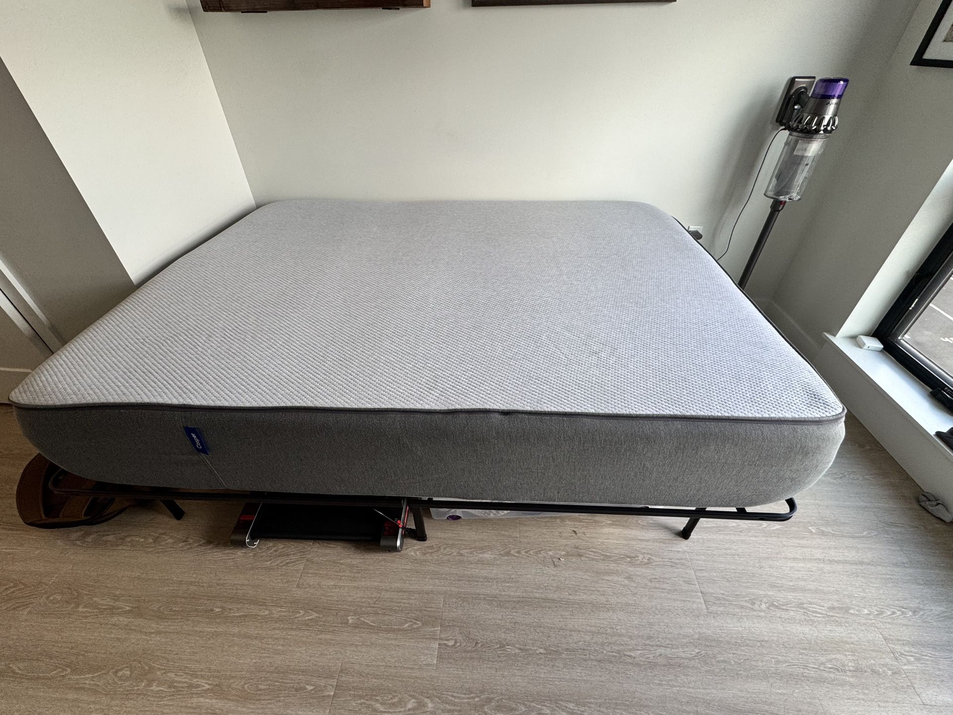Queen Casper Mattress And Bed Frame 