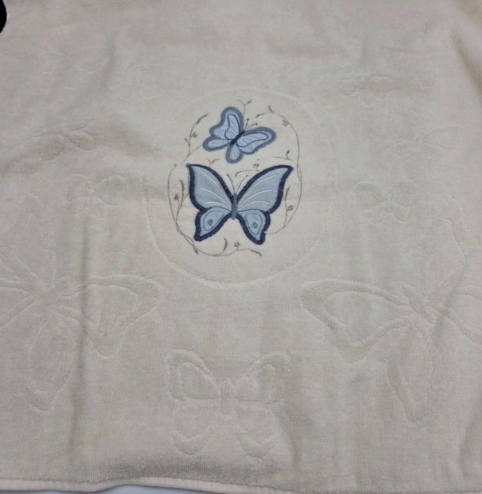VTG R.A. Briggs Bath Towel & Washcloth 2-Piece Blue Ivory Butterfly Embroidered